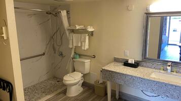 Room, 2 Queen Beds, Non Smoking (Mobility Accessible) | Bathroom | Combined shower/bathtub, towels