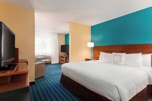 加厚床垫、办公桌、遮光窗帘、熨斗/熨衣板