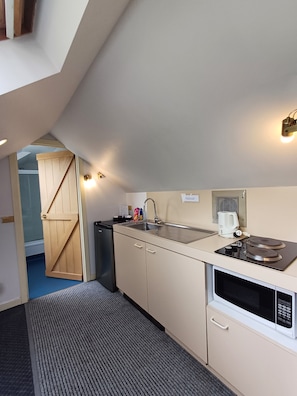 Loft Deluxe, 1 très grand lit | Cuisine privée