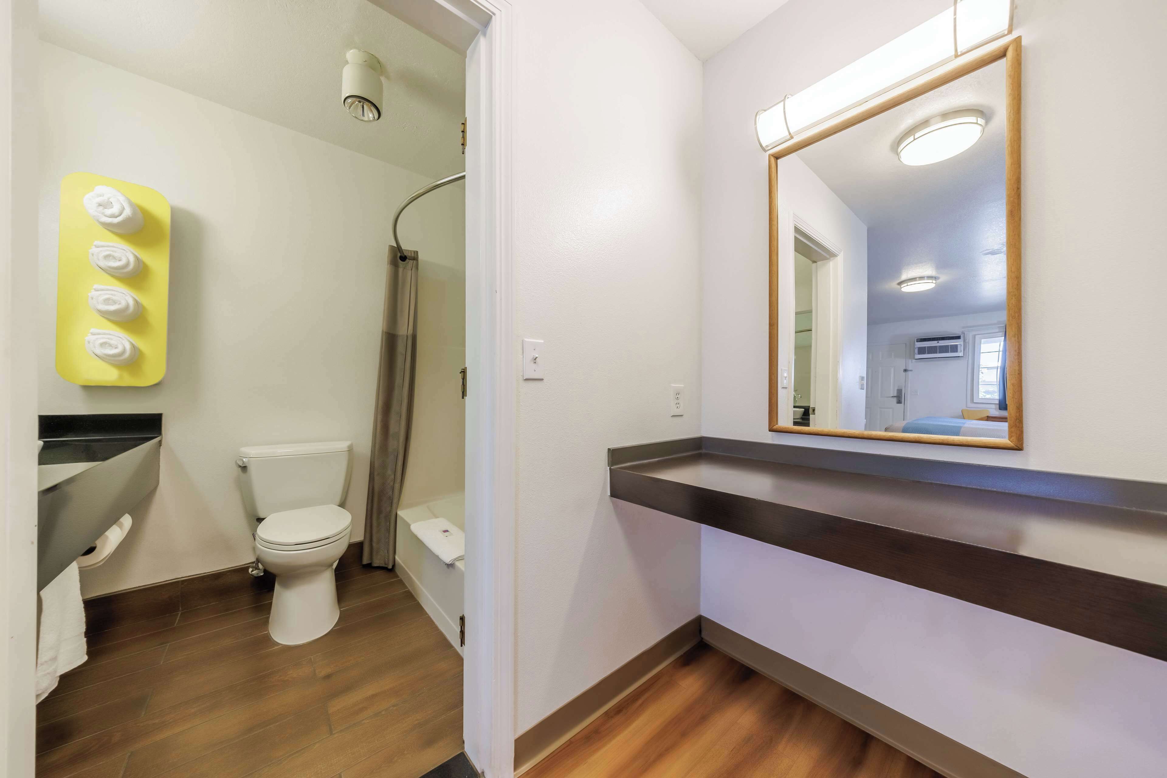 淋浴/浴缸二合一、毛巾