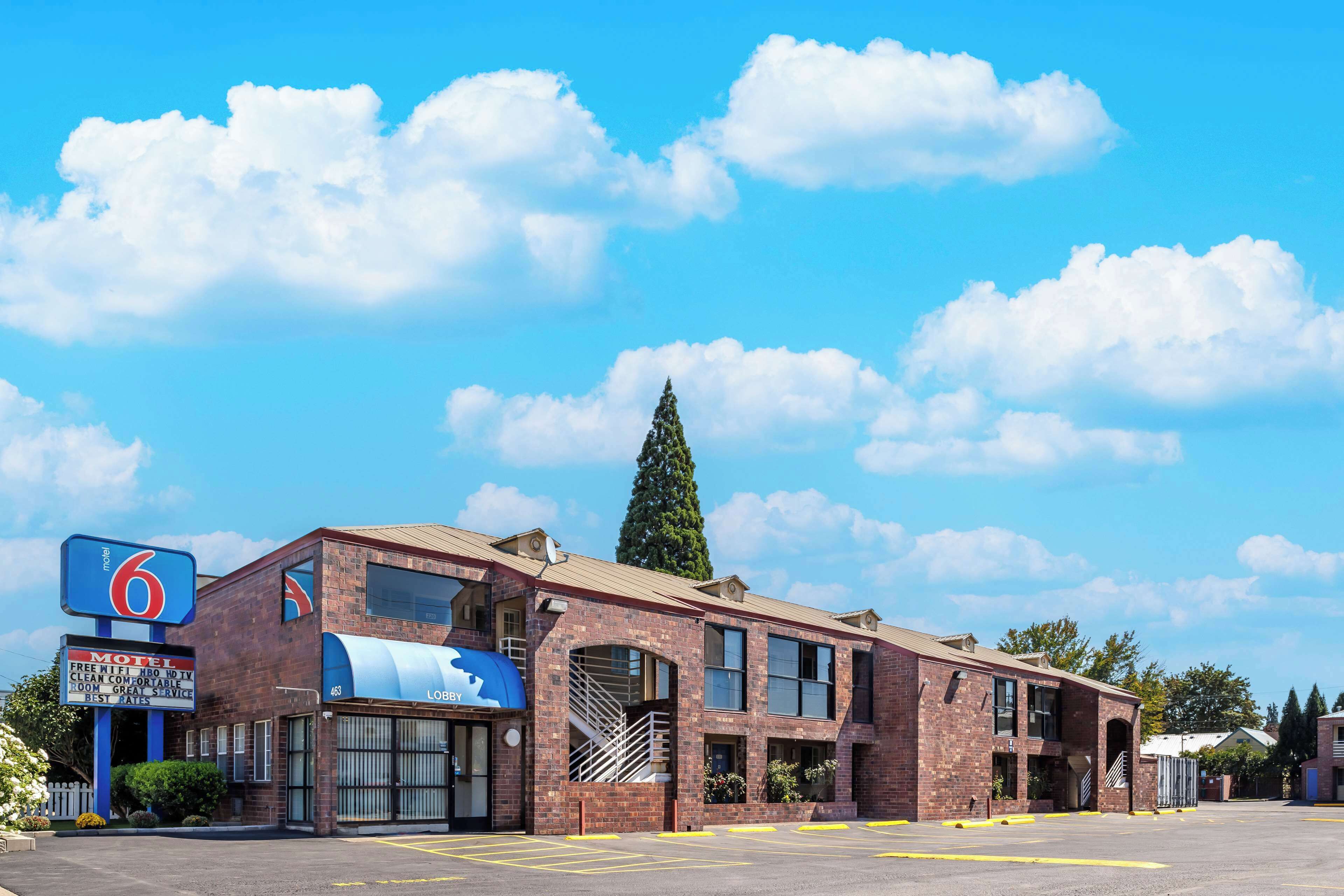 บริเวณภายนอก