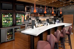 Bar (trong khuôn viên)