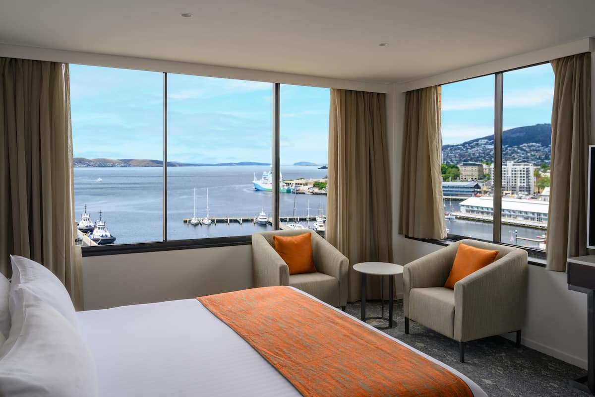 executive suite, harbour view | 1 bedroom, premium bedding, minibar, in-room safe