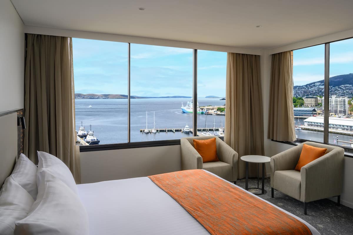 Executive Suite, Harbour View