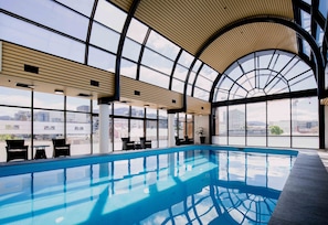 Indoor pool, pool loungers