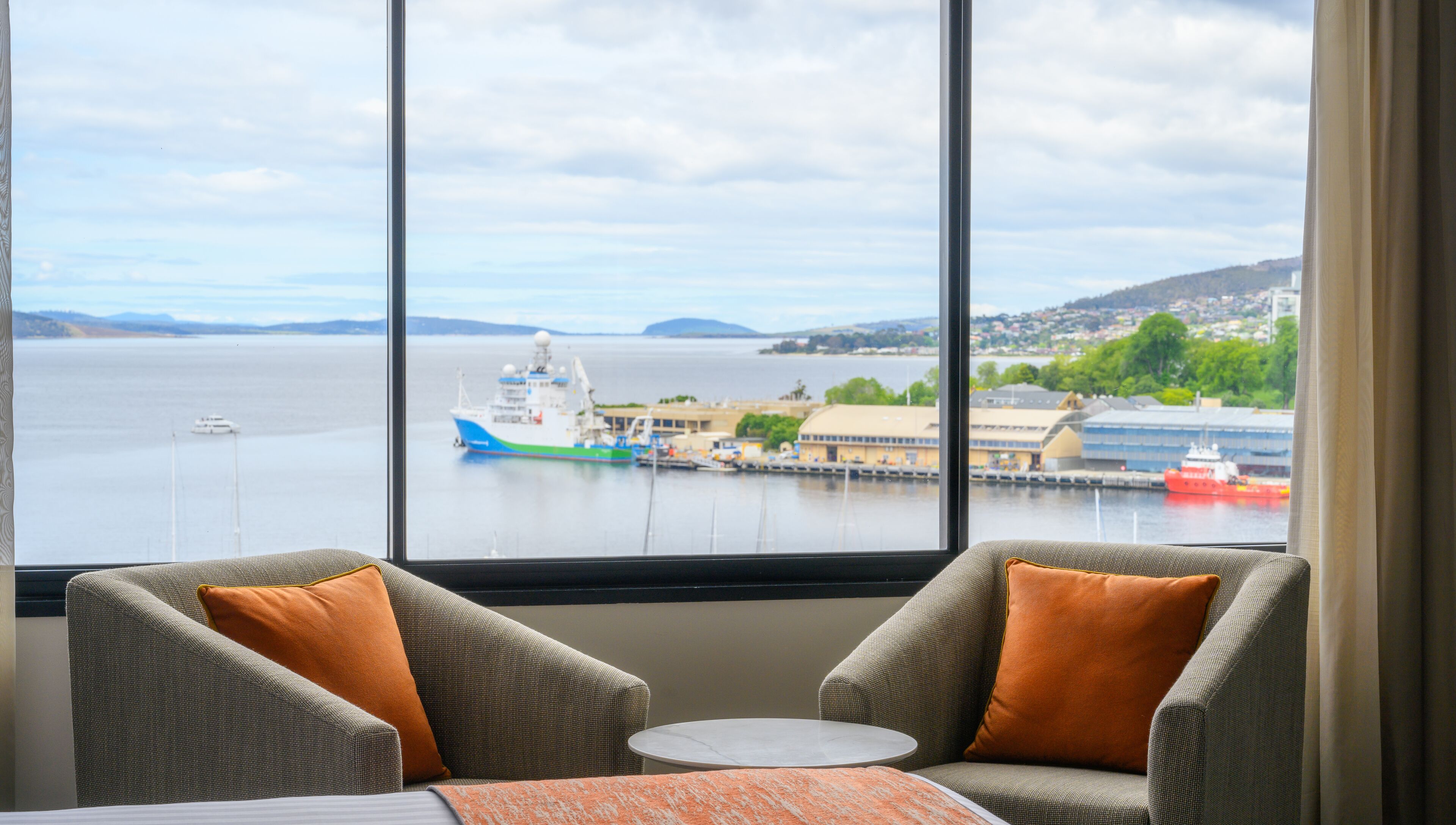 superior twin room, harbour view | 1 bedroom, premium bedding, minibar, in-room safe