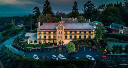 Mount Lofty House & Estate Adelaide Hills - Adults Retreat