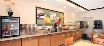 เบย์มอนท์ บายวินด์แฮม คูนแรพิดส์