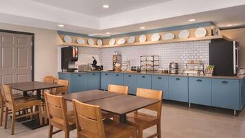 Free daily continental breakfast
