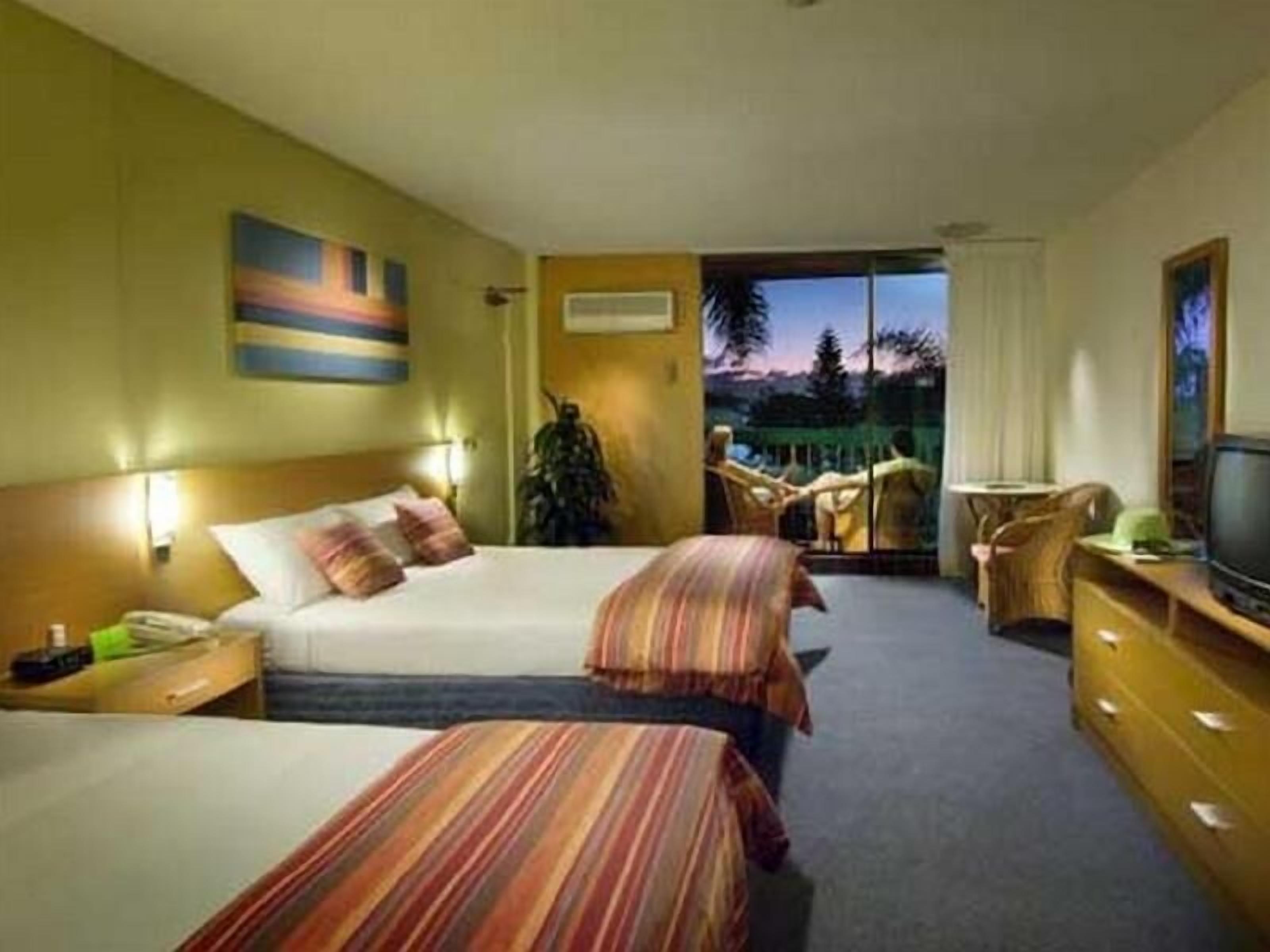 Strykejern/-brett og sengetøy