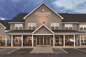 Exterior - Country Inn & Suites by Radisson, Buffalo, MN (Buffalo)