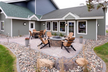 Terraza o patio. GrandStay Hotel & Suites