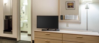 Rodeway Inn State College - near University