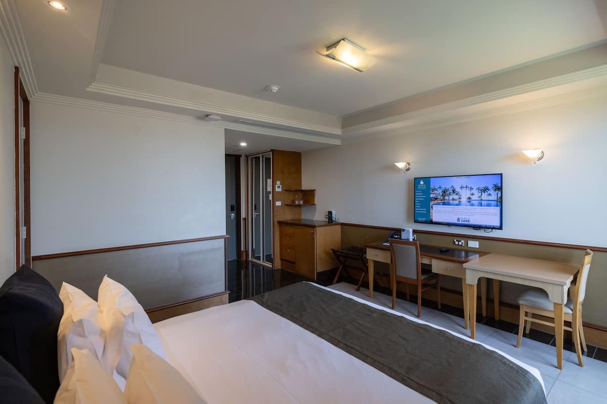Deluxe Room, 1 King Bed, Ocean View | In-room safe, iron/ironing board, free WiFi, bed sheets