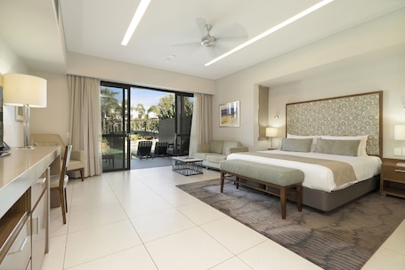 Superior Lagoon King Room (Lagoon Pool Swimout) | In-room safe, soundproofing, iron/ironing board, free WiFi. Mindil Beach Casino Resort