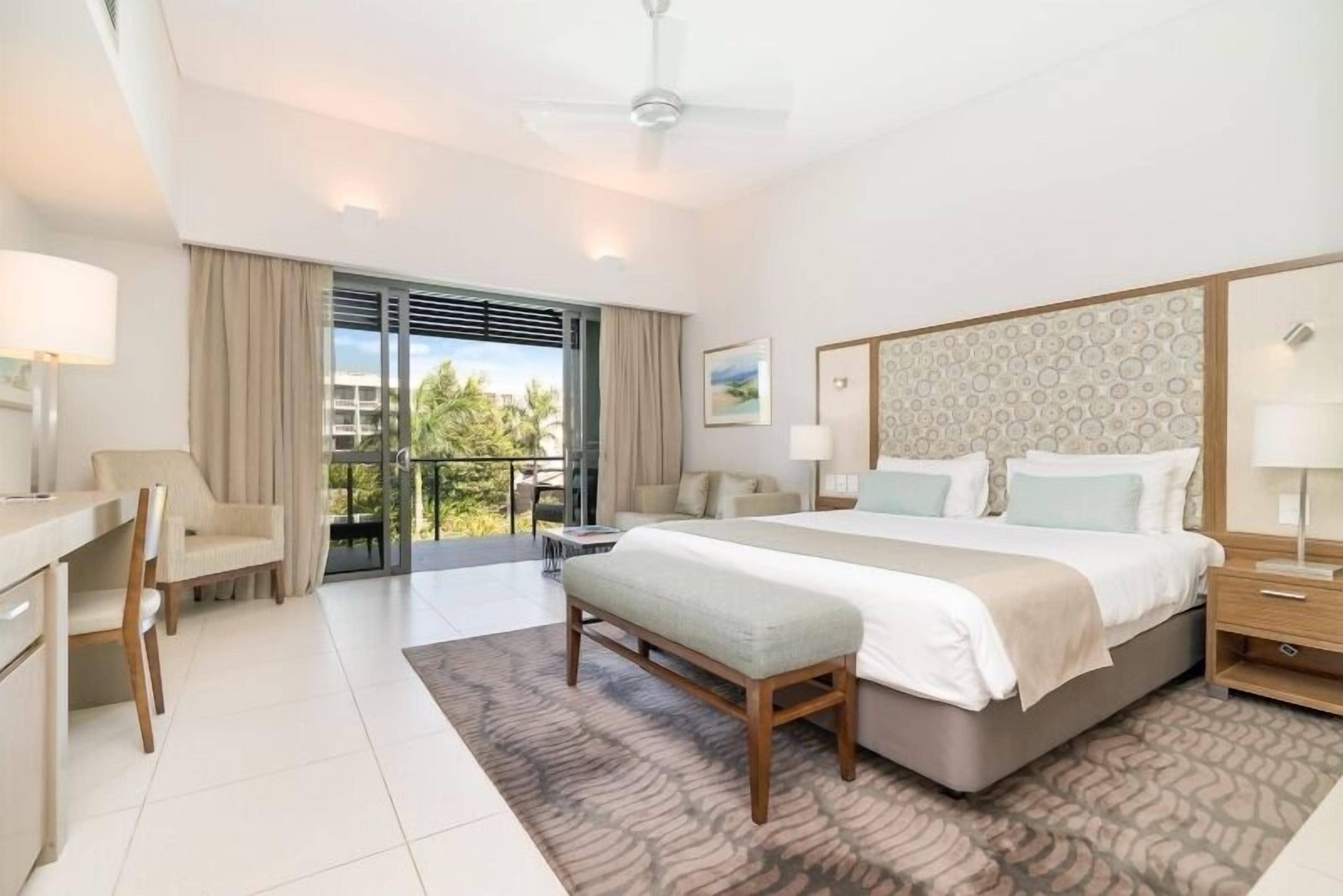 Room, 1 King Bed (Resort Lagoon) | In-room safe, iron/ironing board, free WiFi, bed sheets