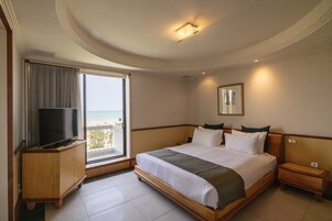 Suite, 1 Bedroom, Ocean View | In-room safe, iron/ironing board, free WiFi, bed sheets
