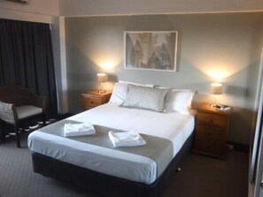 Habitación estándar, balcón (Double Room) | Alberca | Alberca al aire libre 