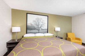 Premium bedding, desk, free cots/infant beds, free WiFi - Super 8 by Wyndham Johnson City (Johnson City)