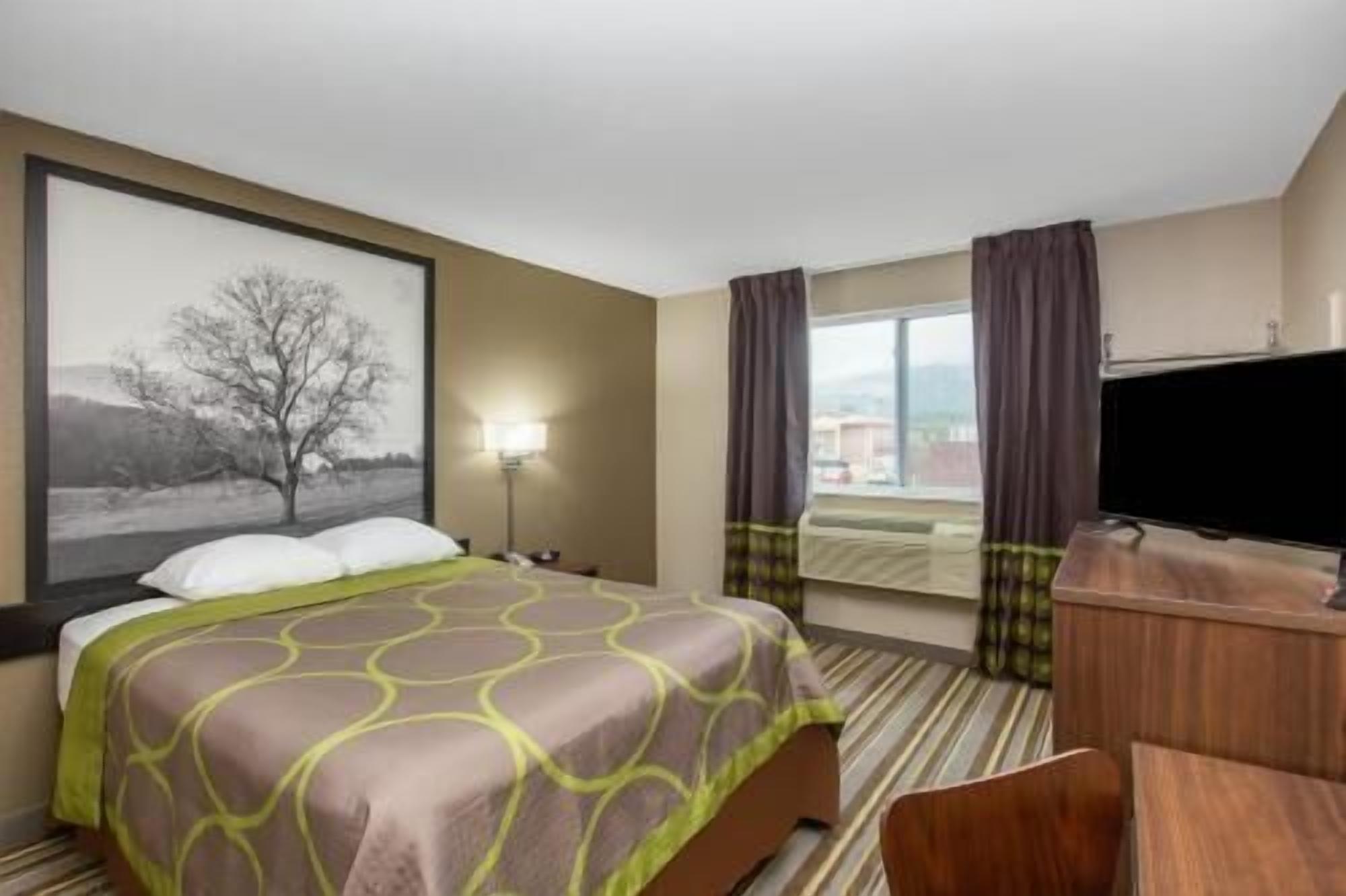 Desk, laptop workspace, blackout drapes, free WiFi