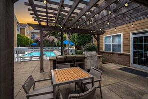 Outdoor pool - Homewood Suites by Hilton Memphis-Germantown (Germantown)