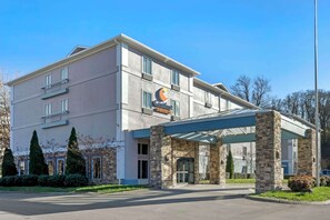 Exterior - Comfort Suites Nashville Airport - BNA (Nashville)