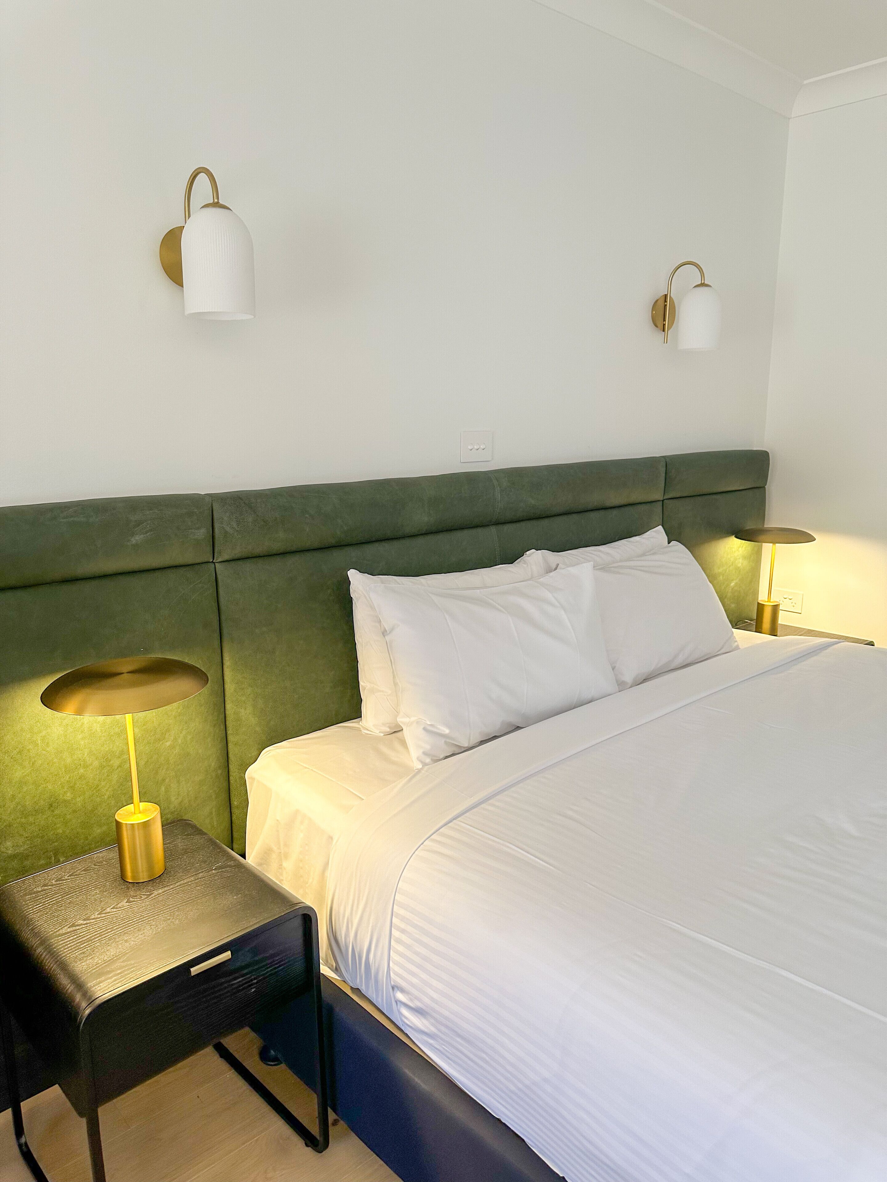 Boutique Suite | Premium bedding, pillowtop beds, minibar, in-room safe