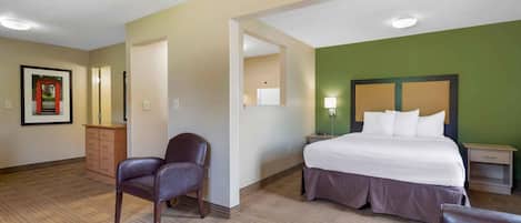 Studio Deluxe, 1 grand lit et 1 canapé-lit, non-fumeurs | Bureau, fer et planche à repasser, Wi-Fi gratuit
