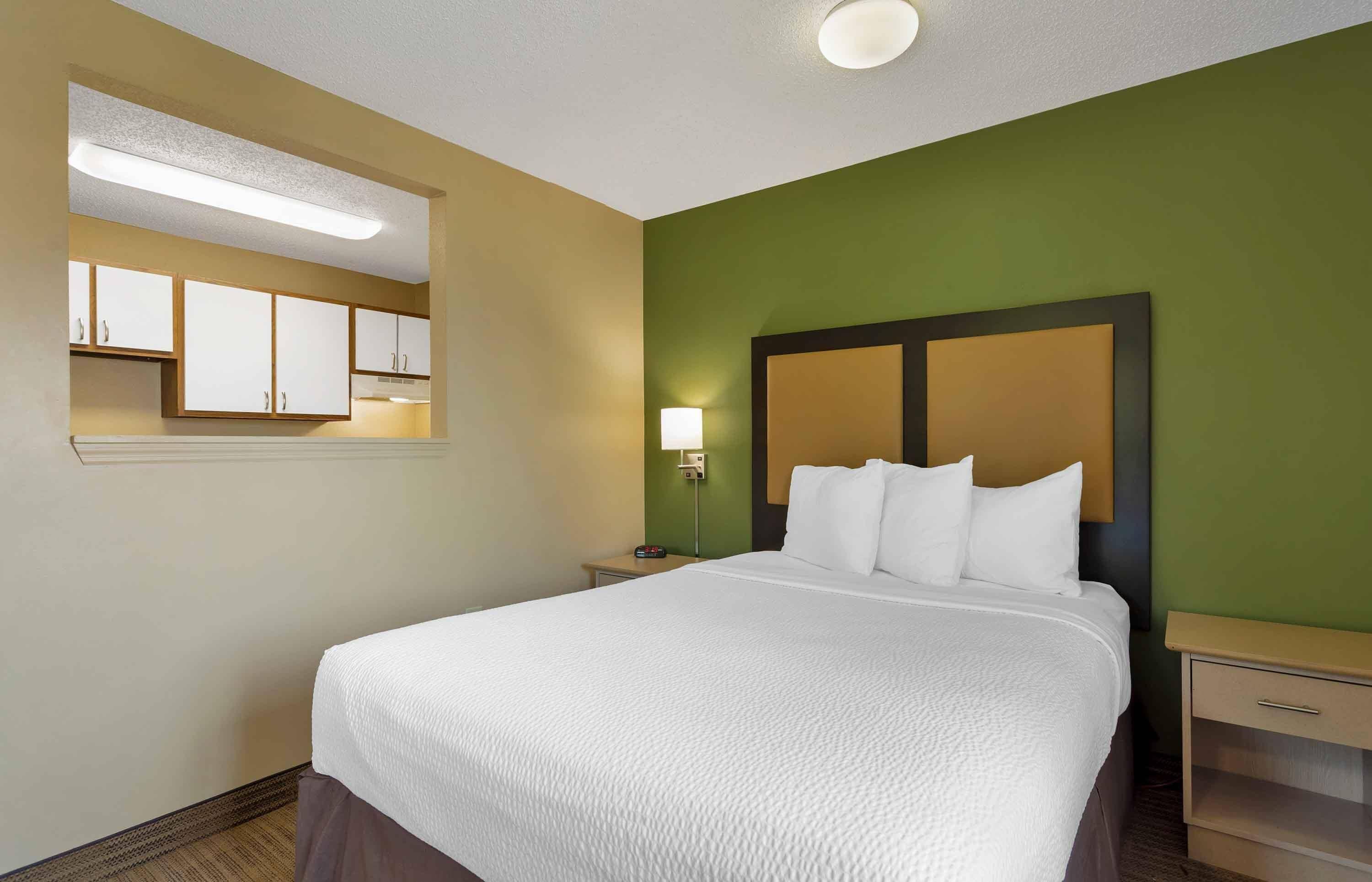 Deluxe-Studio, 1 Queen-Bett und Schlafsofa, Nichtraucher | Schreibtisch, Bügeleisen/Bügelbrett, kostenloses WLAN