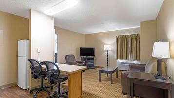 Desk, iron/ironing board, free WiFi