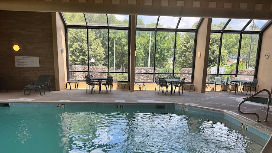 AmericInn by Wyndham Memphis East