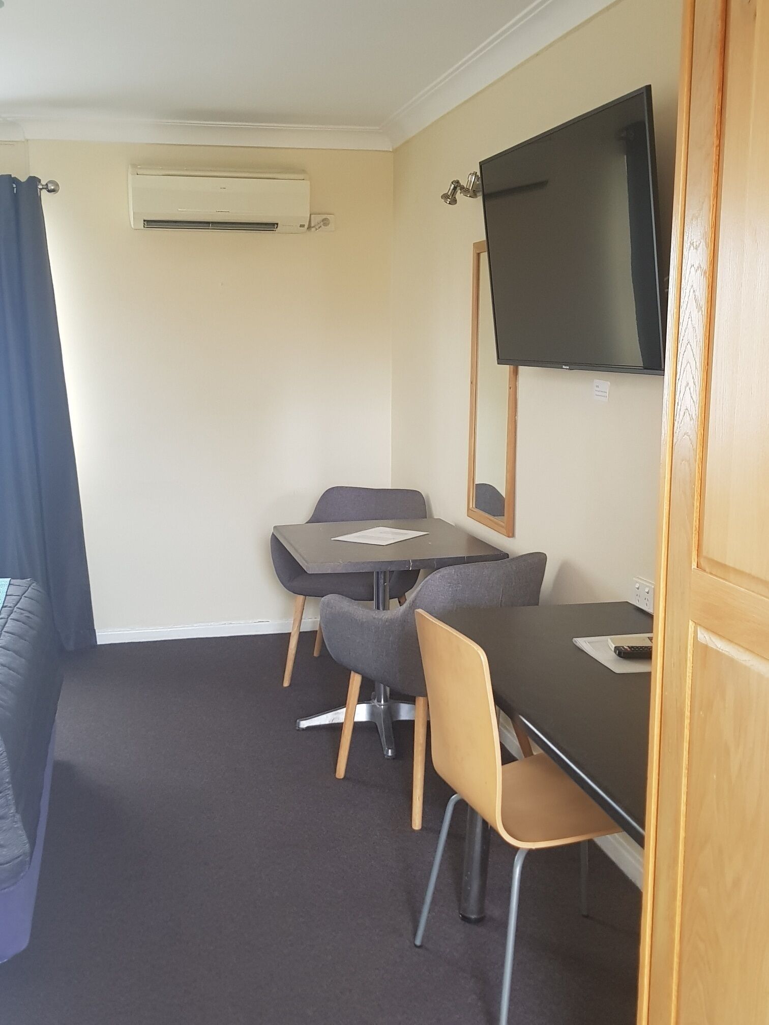 Deluxe Room, 1 Queen Bed