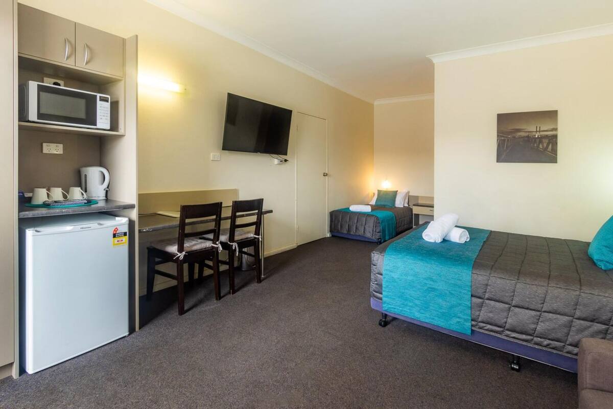 Desk, iron/ironing board, WiFi (free), bed sheets