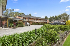 Front of property - Macquarie Barracks Motor Inn (Port Macquarie)