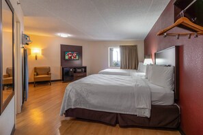 Habitación Deluxe, 2 camas Queen size (Smoke Free) | Escritorio, cortinas blackout, cunas gratuitas y wifi gratis