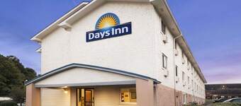 Days Inn by Wyndham Greenwood SC