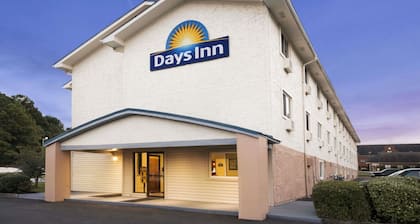 Days Inn by Wyndham Greenwood SC