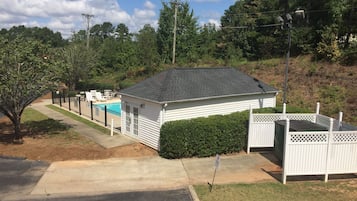 BBQ/picnic area