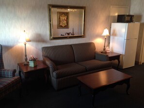 Standardzimmer, 2 Doppelbetten, Nichtraucher (Interior) | Schreibtisch, kostenloses WLAN