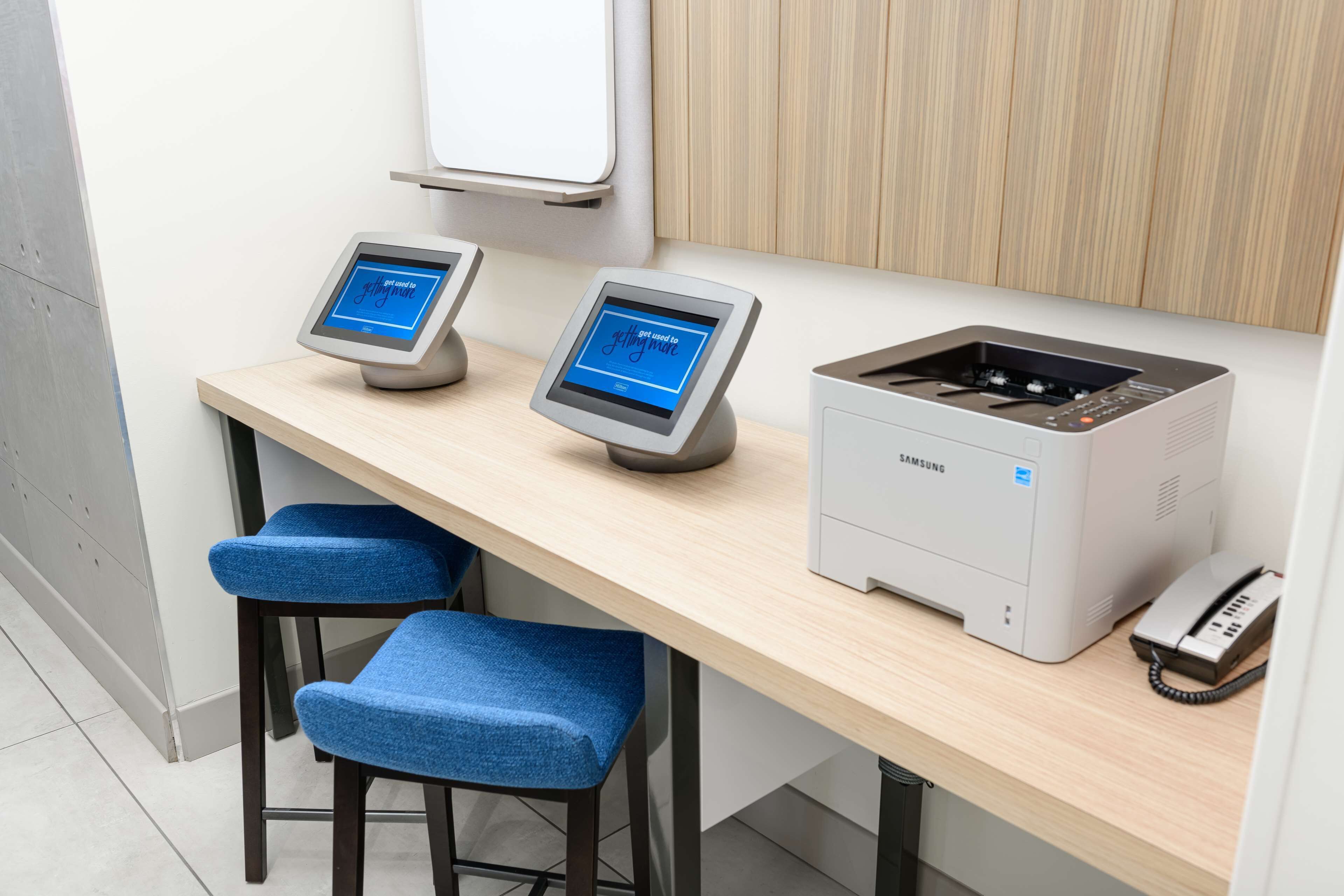 Photo - Hilton Garden Inn Knoxville Papermill Drive, Tn