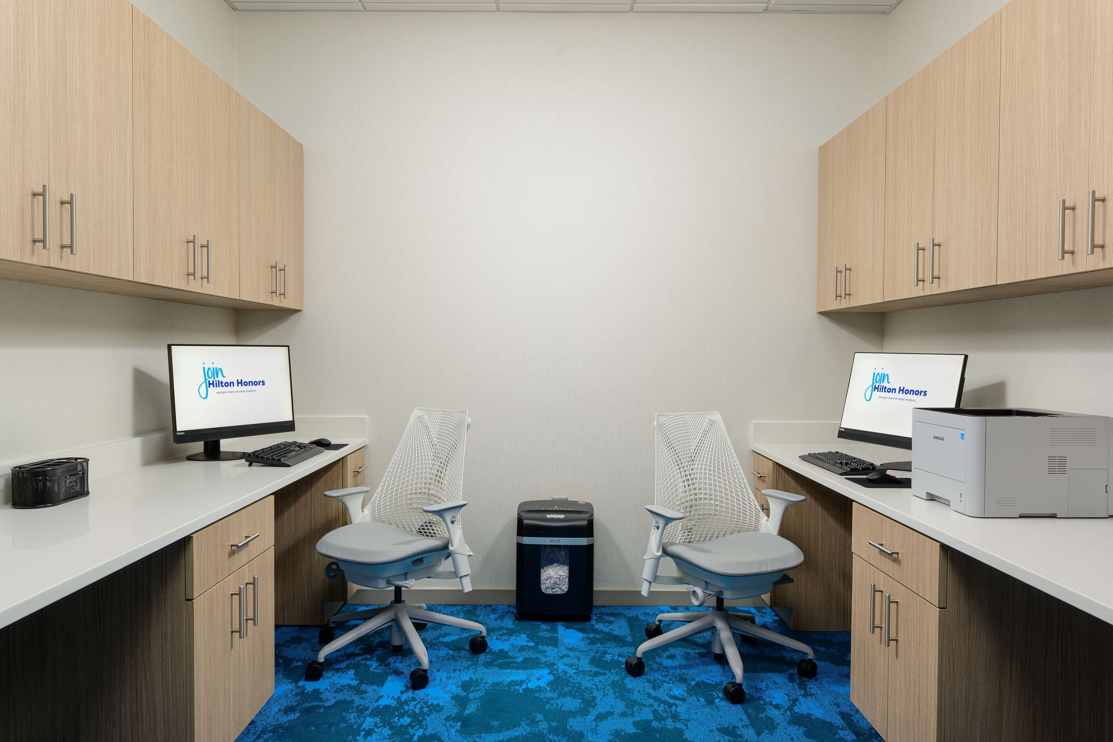 Photo - Hilton Garden Inn Knoxville Papermill Drive, Tn