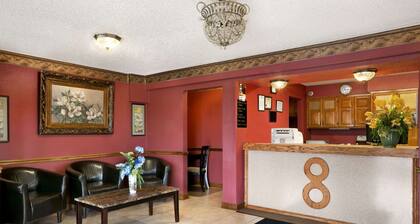 Super 8 by Wyndham New Castle
