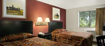 Super 8 by Wyndham New Castle