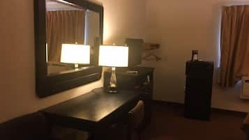 Room, 1 King Bed, Accessible, Smoking (Mobility)