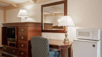 Iron/ironing board, cribs/infant beds, free WiFi, bed sheets