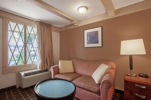 Iron/ironing board, cribs/infant beds, free WiFi, bed sheets - Knights Inn Greensburg (Greensburg)