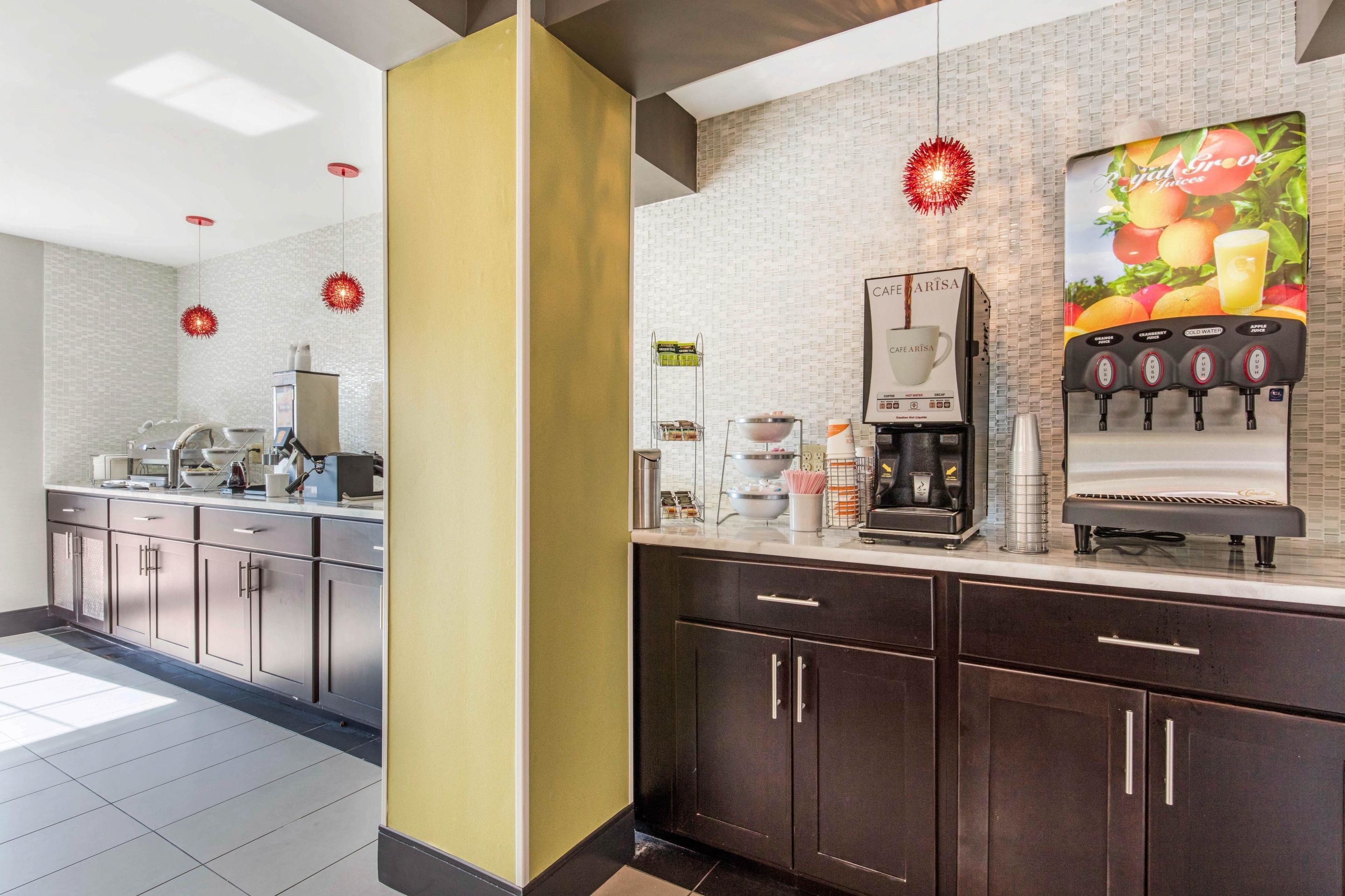 free daily continental breakfast