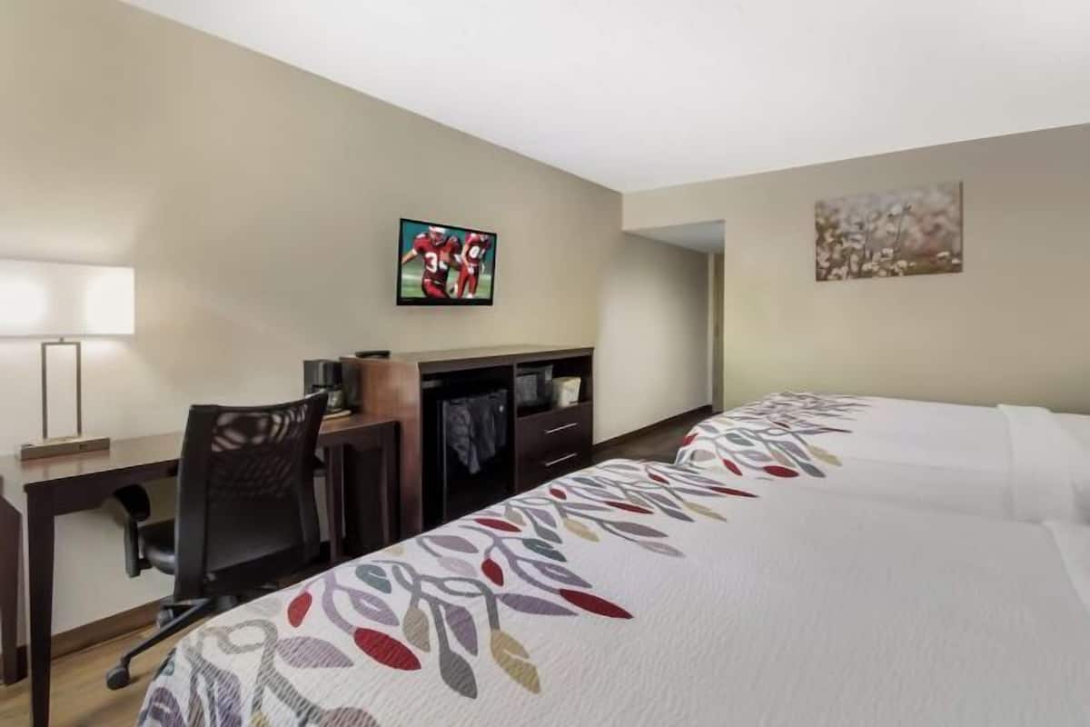 Desk, blackout curtains, free WiFi, bed sheets