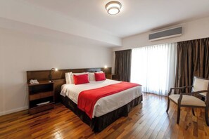 Presidential Suite | 1 bedroom, premium bedding, pillow-top beds, minibar