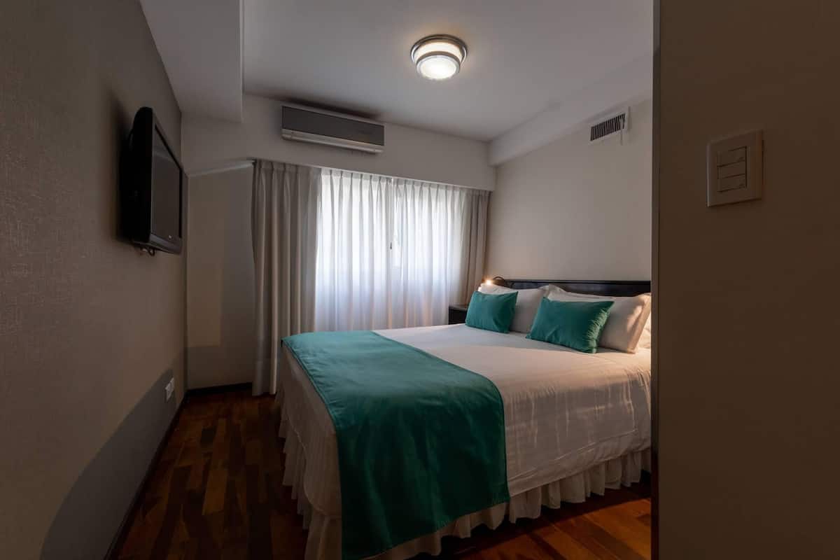 Suite Premier | 1 kamar tidur, seprai premium, bantalan ekstra lembut, dan minibar